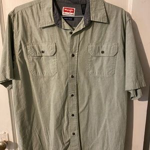 Men's short sleeve button down